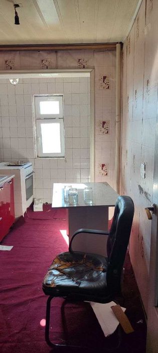 Продаю квартиру Юнусабадский р-он 14-квар. 3х ком 5-этаж 78м2 без рем.