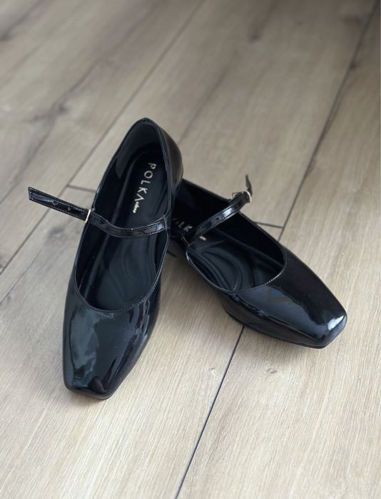 Лакированные балетки