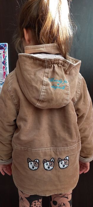 Детски зимни якета с качулки.