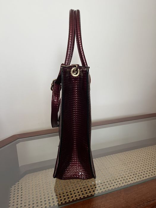 Geanta dama bordo cu elemente aurii nefolosita