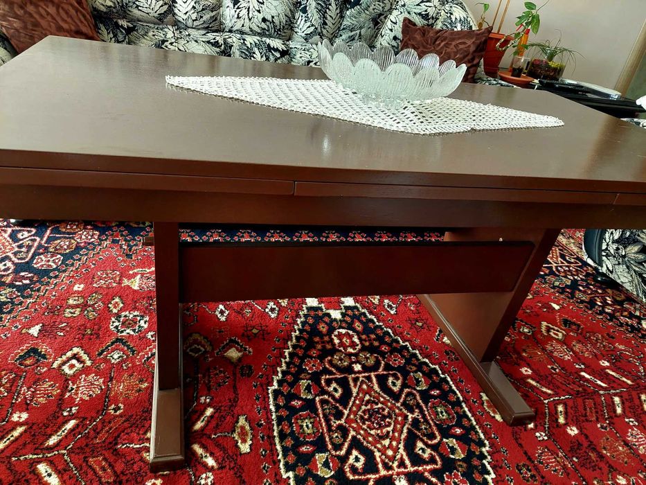 Голяма холна маса