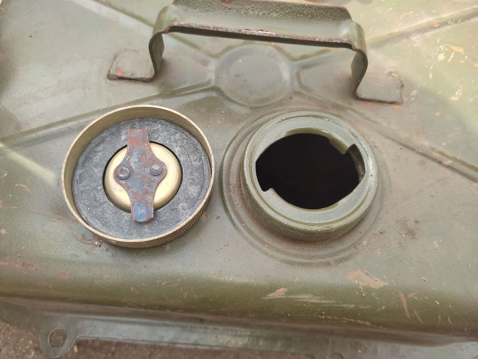 Продам топливный бак