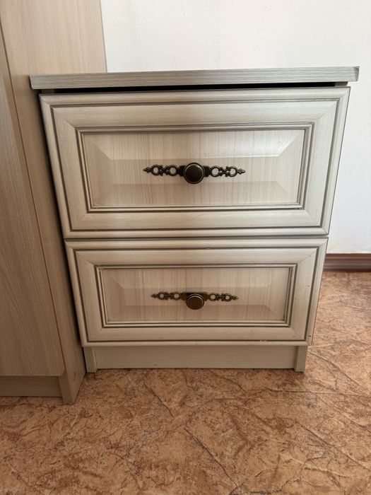 Продам спальный гарнитур