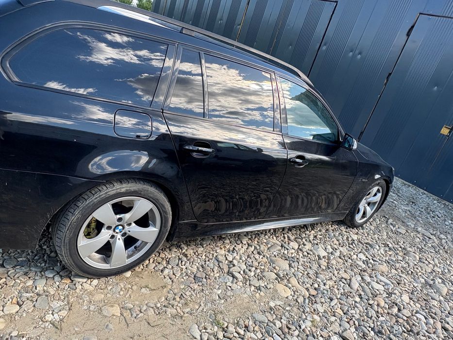 BMW 530 2008 275 hp