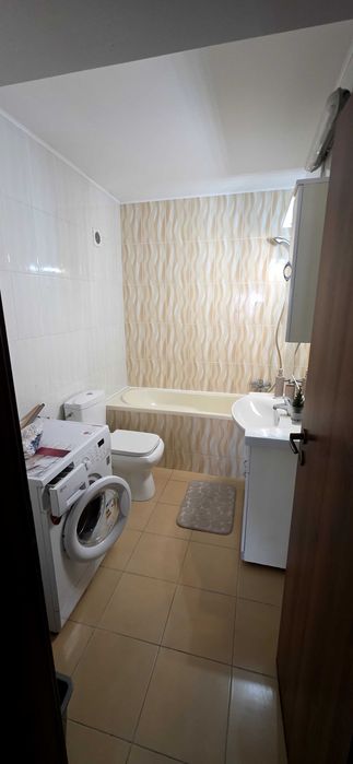 Inchiriez apartament 3 camere , zona ultimul leu, bloc Privilege