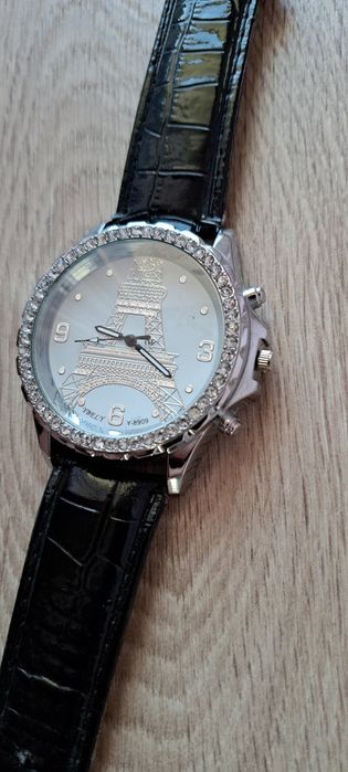 Дамски ръчен часовник