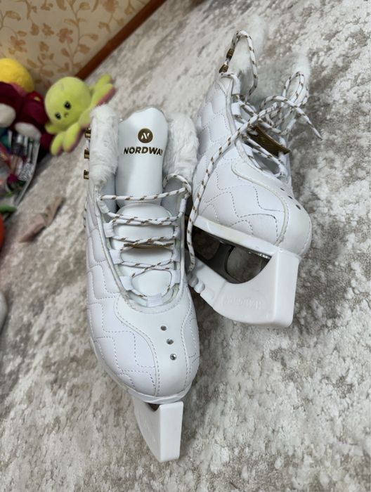 Коньки 35 размер, на девочку