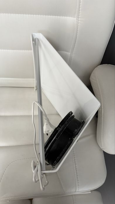 Продам , пылесос для маникюра .