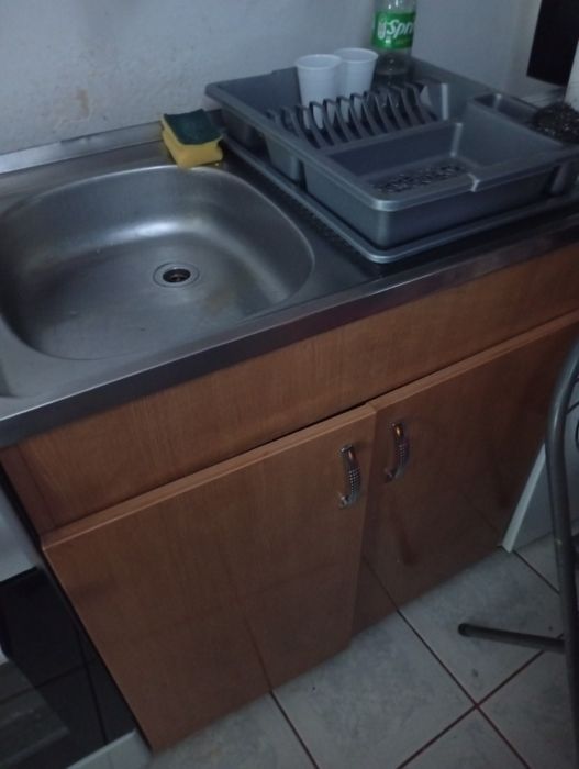 Vând mobila de bucătărie mica