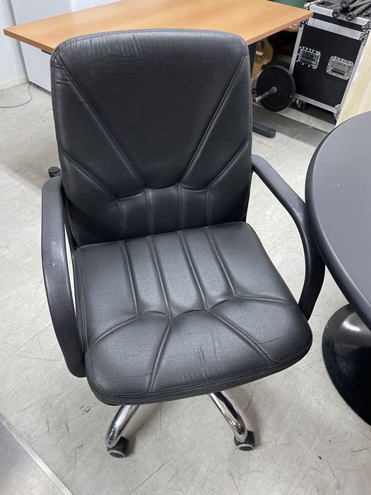 Scaun gaming/directorial/ vizitator