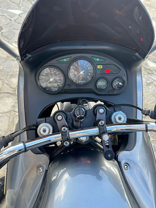 Suzuki gsxf750 2002
