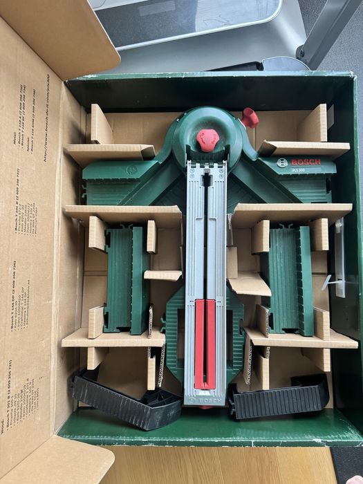 Statie taiere Bosch PLS 300 unghi 45