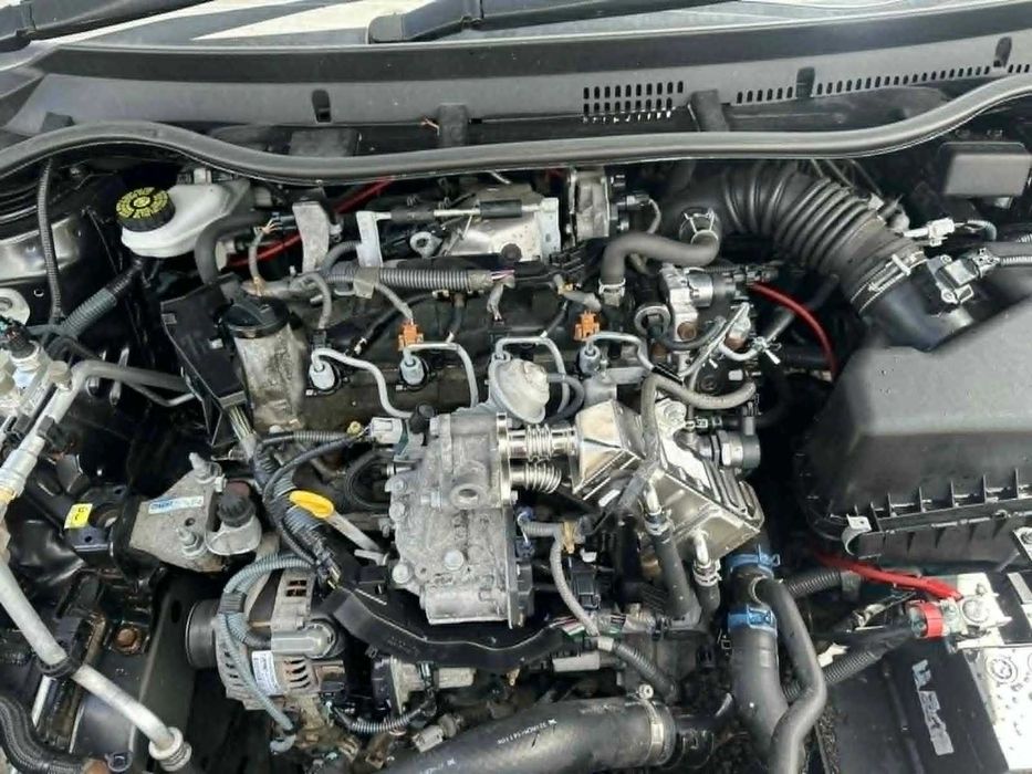 Toyota Auris 2014г 1.4 90 кс НА ЧАСТИ