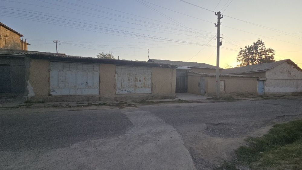 HOVLI UY JOY sotiladi