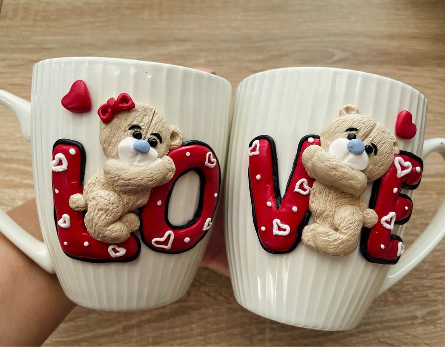 Чаши с ръчно изработена декорация от полимерна глина