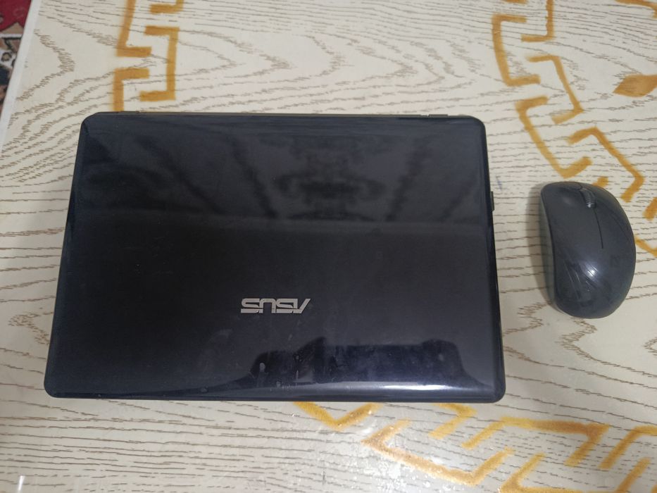 Netbuk Asus arzon narxda. 128 GB