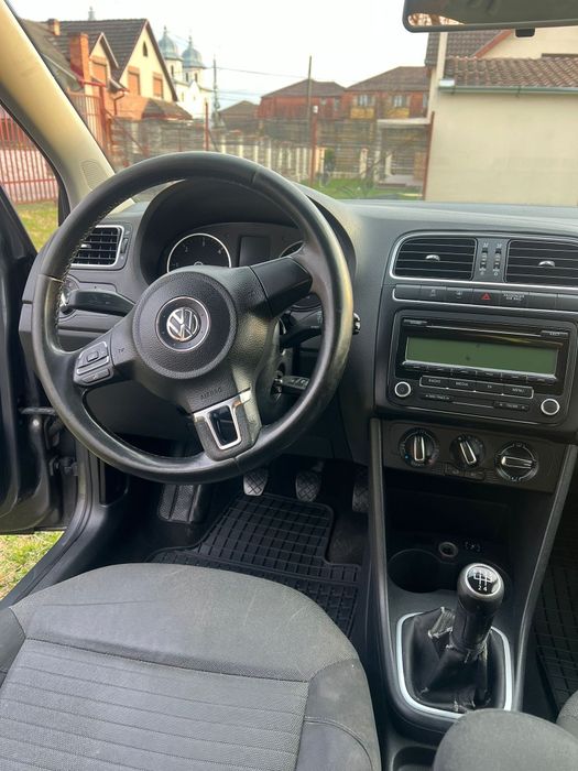 VOLKSWAGEN Polo 2011 — imagine 4