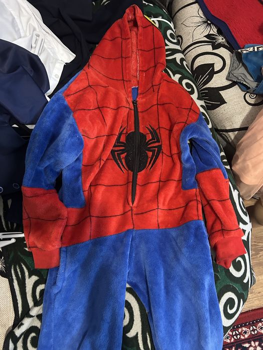 Отдам даром женскую куртку