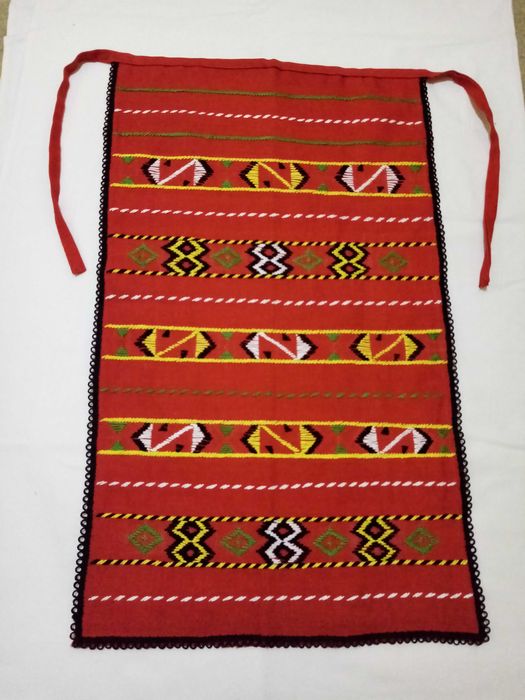 Престилка за народна носия-нова.