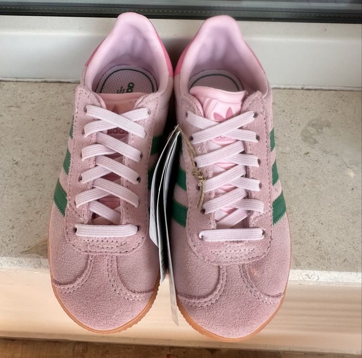 Adidas Gazelle чисто нови 29 номер