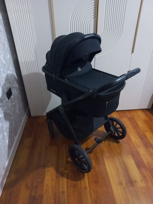 Продам коляску 2 в одном