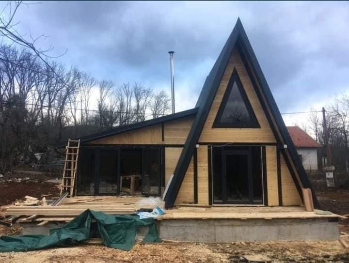 Vand cabane de gradina pentru locuit
