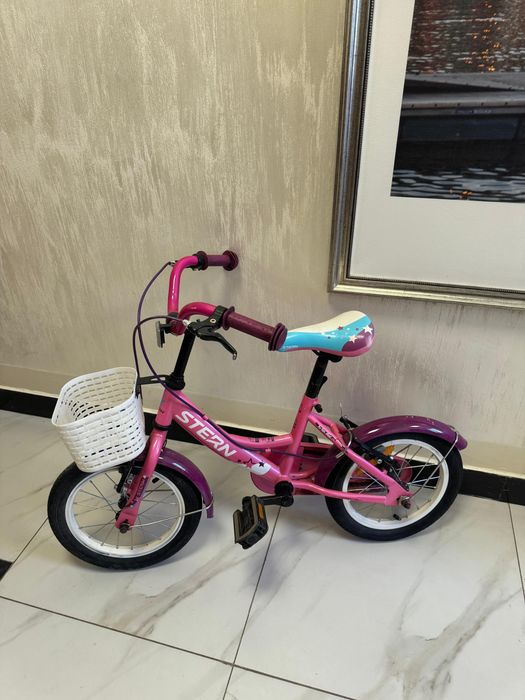 Велосипед в отличном состоянии для девочки 3-7 лет