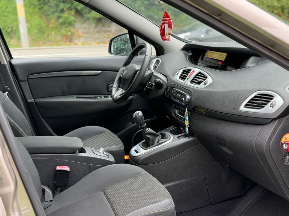 Renault Grand Scenic 2010
