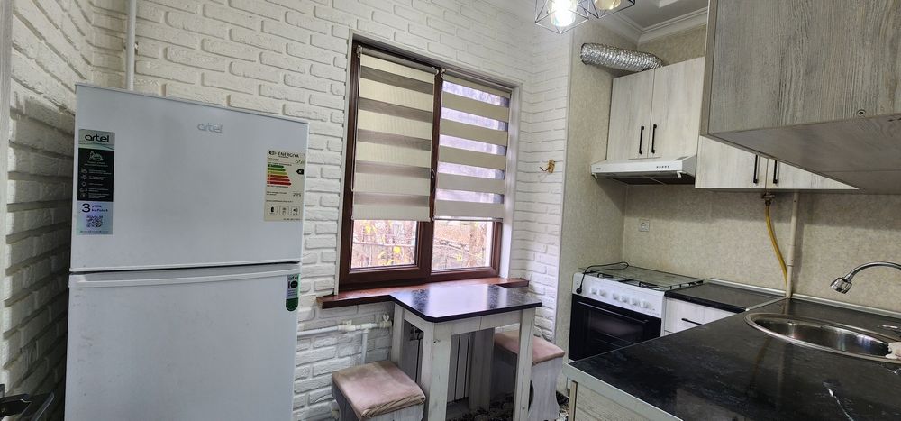 Продается Юнусобод 19кв 1*2комнатная 2етаж +мебел техники