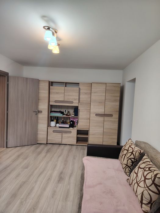 Chirie apartament cu 2  camere