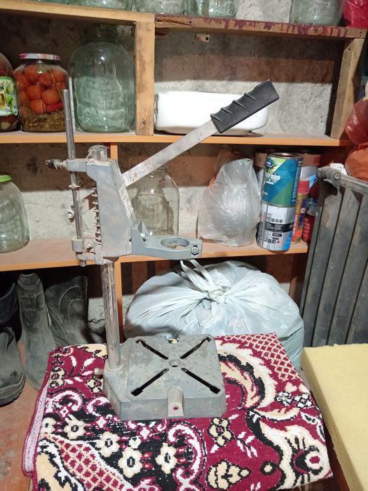 Продаю стойка для сверления