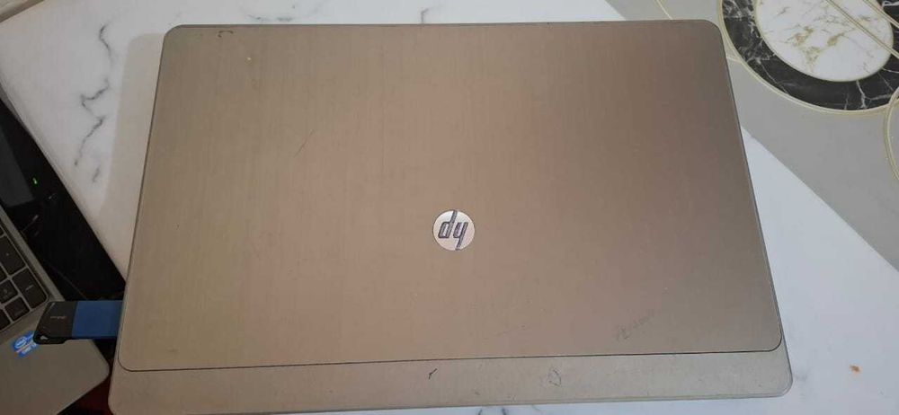 Ноутбук i3 почти тегін