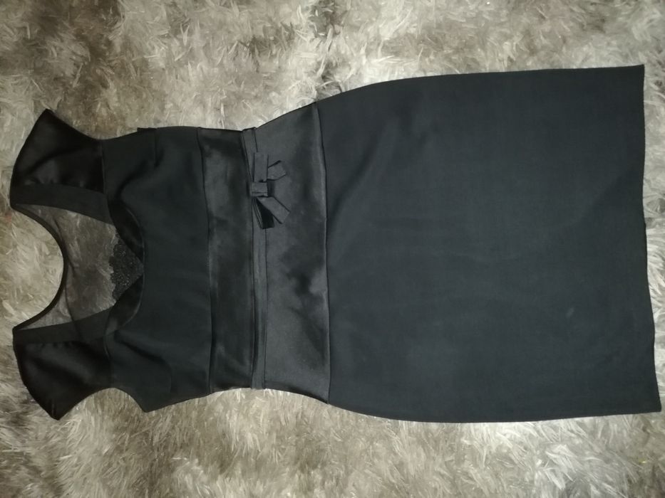 Продам платье красивое