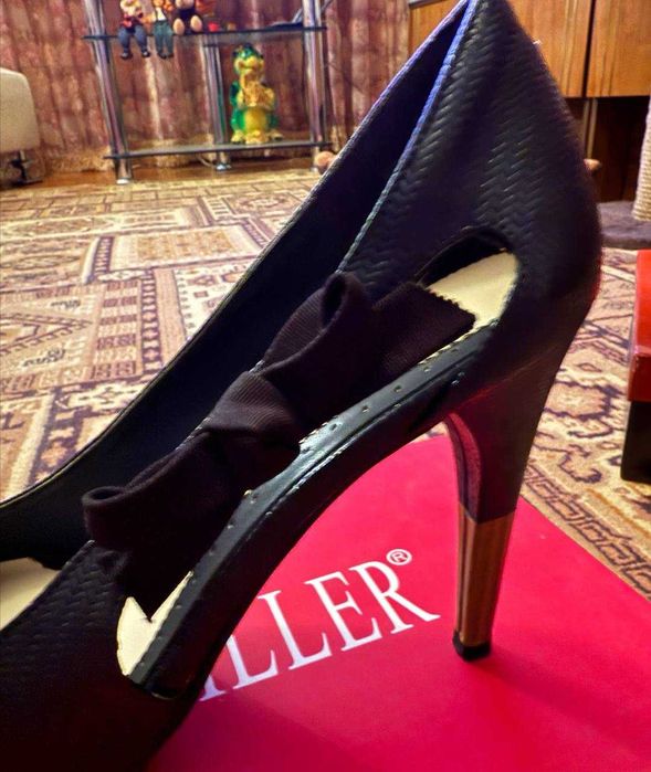 Туфли женские, в коробке