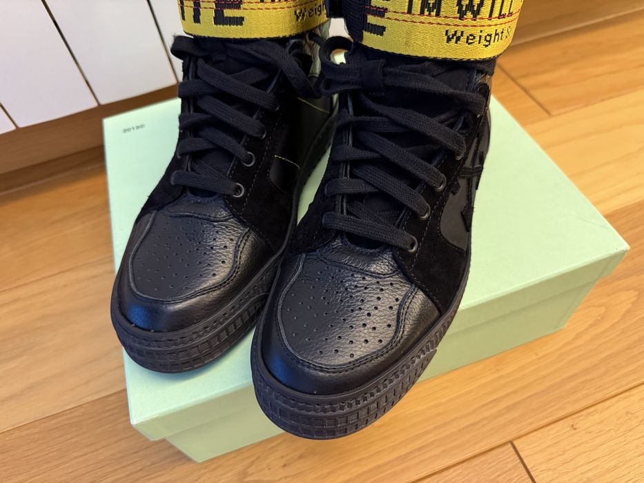 Обувки Off-White