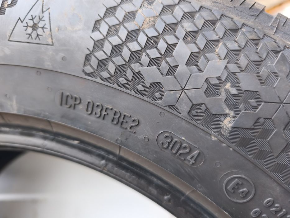 2 бр. Зимни Гуми 215/65/16 Continental Dot3024