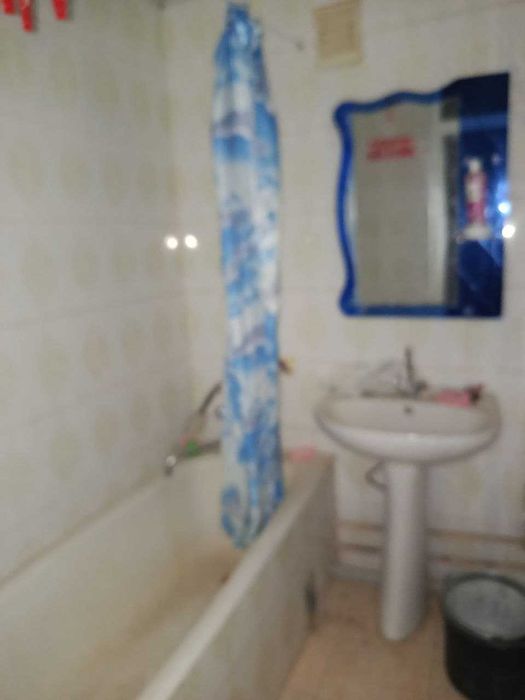 3х комнатная квартира на 2 этаже, без ремонта, Саттепо