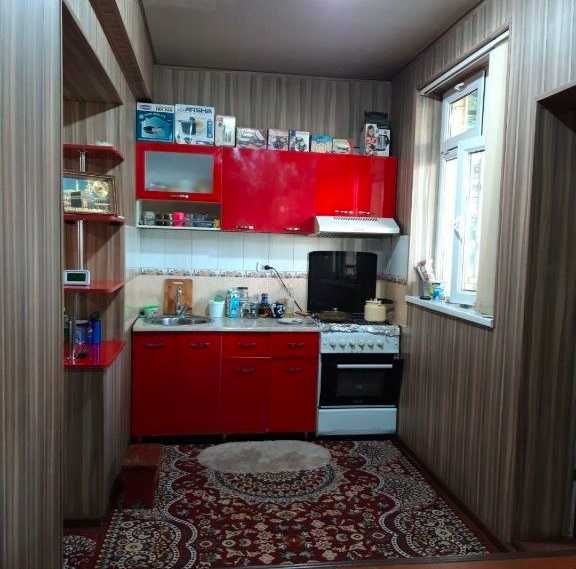 Продам 4 комнатную квартиру