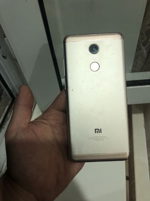 Iphone 6s plus, redmi 5, black berry