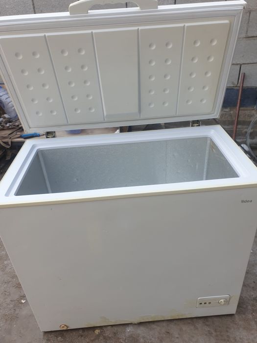 Морозильник продам