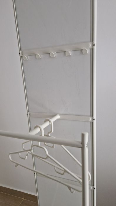 Oglinda cu suport și cuier Ikea