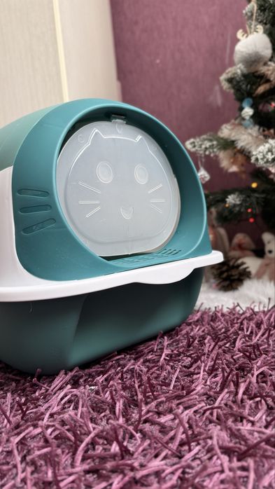 Litiera pentru pisici inchisa cu lopatica