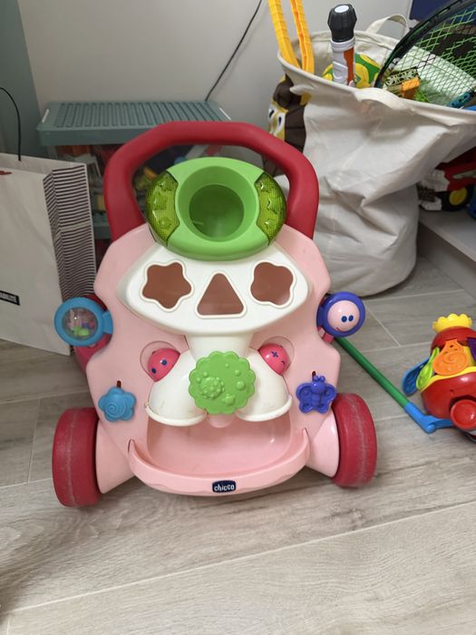 Продам ходунки-каталку Chicco