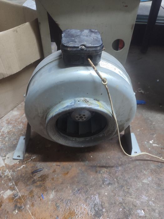 Вытяжной вентилятор