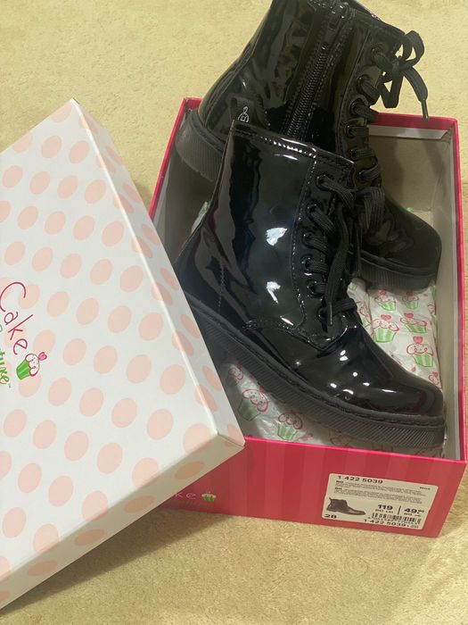 Детски боти от лак