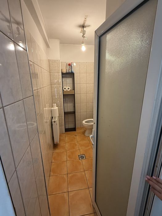 Inchirez spatiu comercial pretabil clinica , restaurant,vitrina 16m