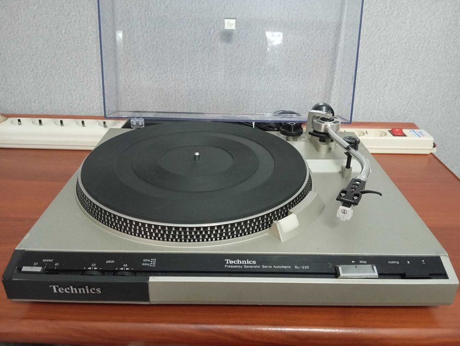 TECHNICS проигрыватель винил дисков.