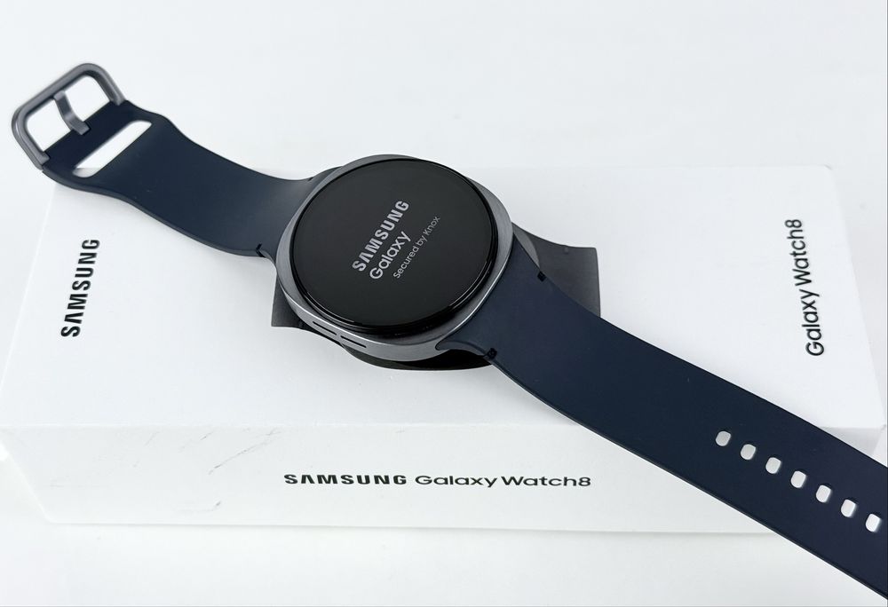 КАТО НОВ! Samsung Galaxy Watch 8 LTE 44mm Graphite 2г. Гаранция!