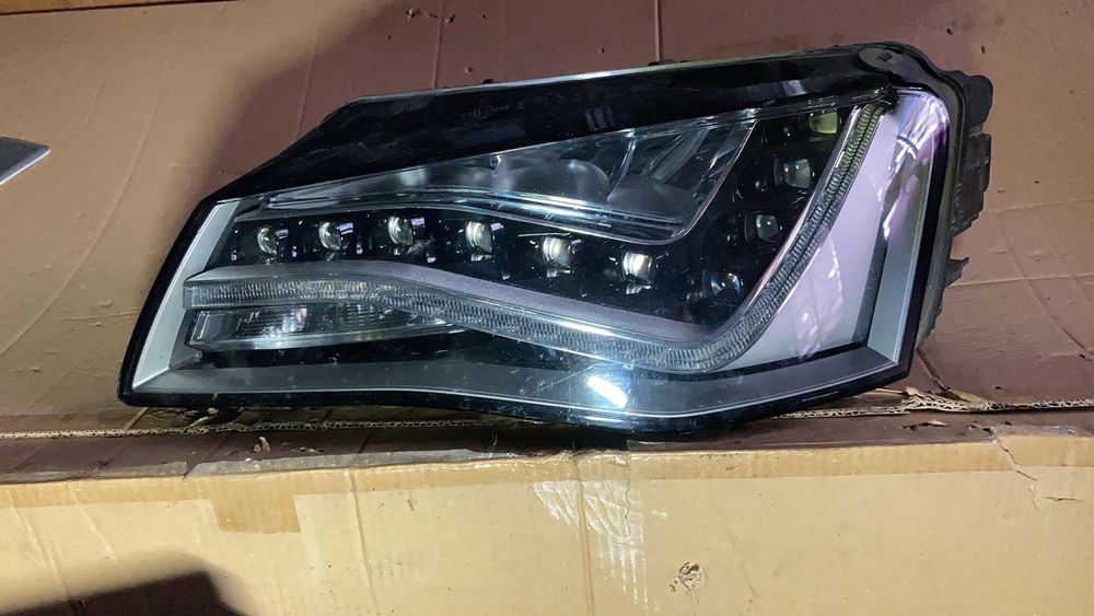 Far led Matrix Audi A8 D4 4H 2009 - 2013 far Stanga full led
