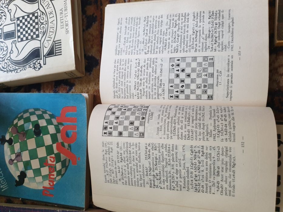 Cartii de sah 30 lei bucata